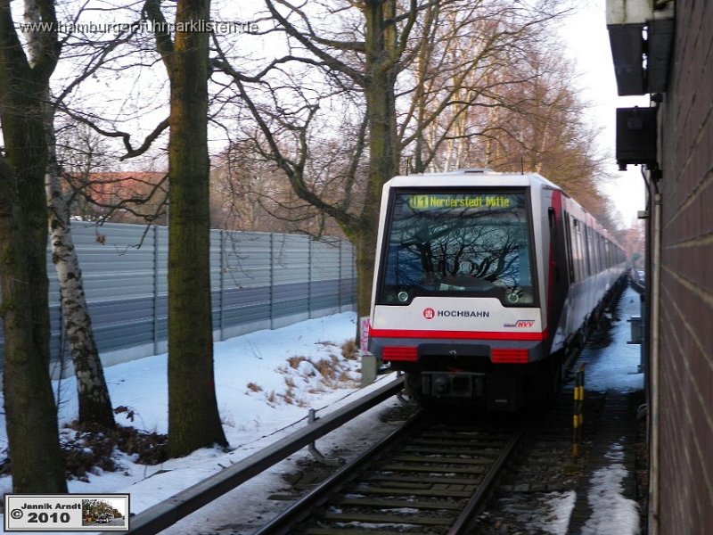 DT4 197-11,HHA-U Bahn,JA.JPG